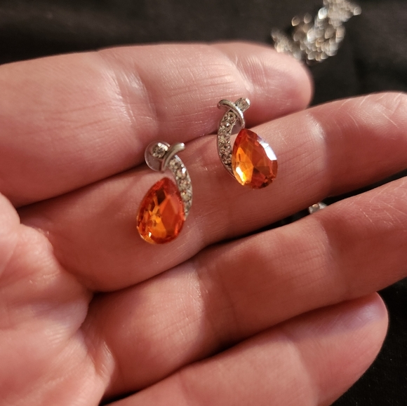 Brand new orange fashion jewelry set - Picture 3 of 3